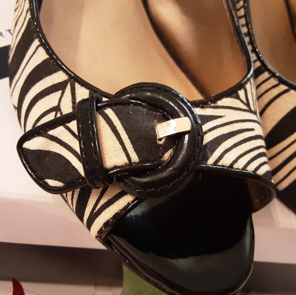 NEW, NEVER WORN, ANNE KLEIN MA OBSERVER BR OPEN TOE SLING HEELS SIZE 6 - Picture 3 of 16